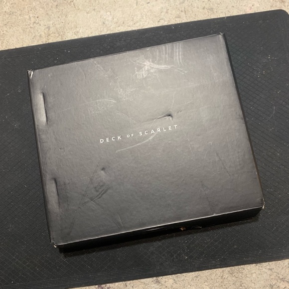 Deck of Scarlet ORACLE eyeshadow palette - Picture 2 of 7